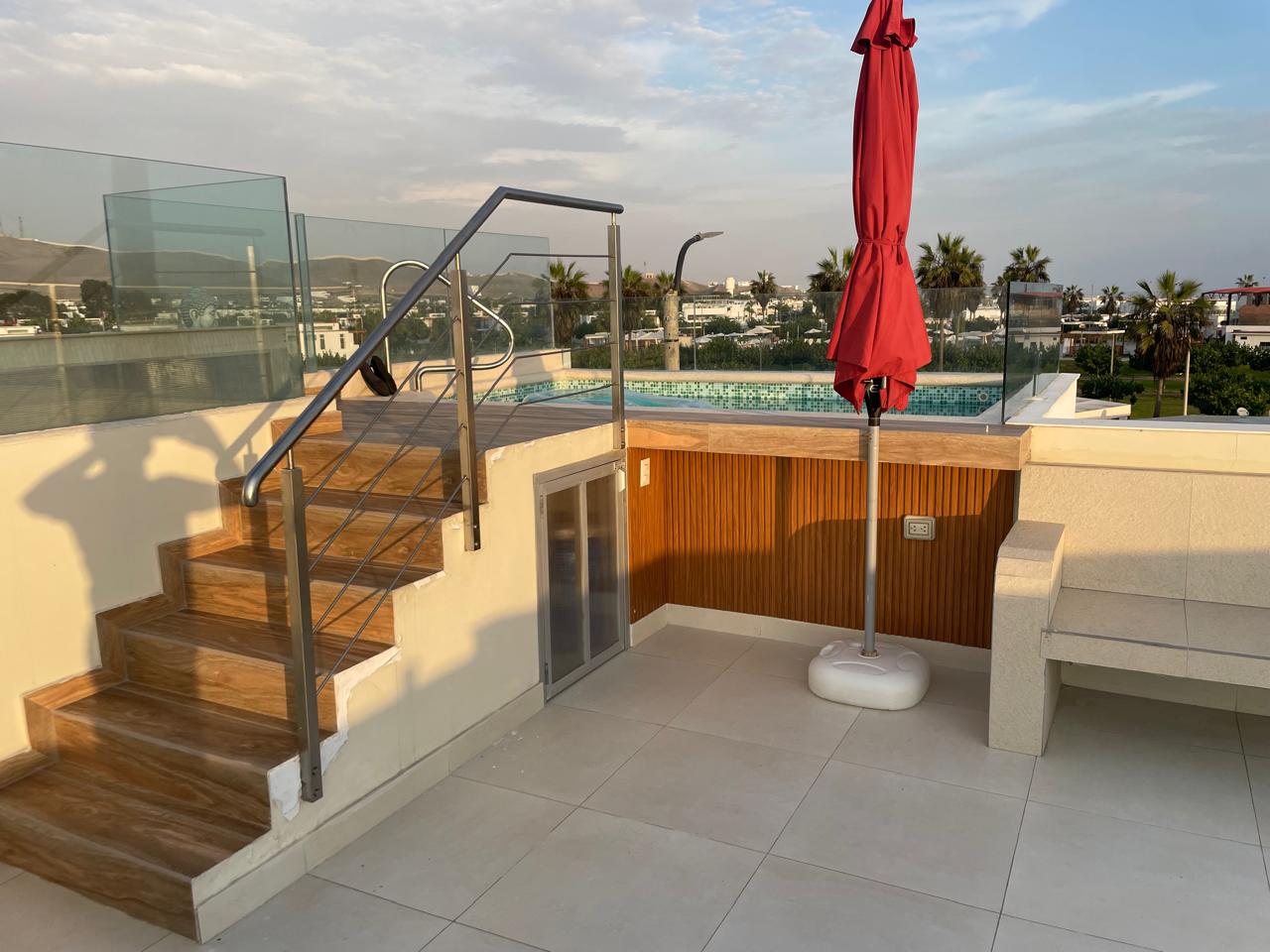 Piscina en la azotea – casa de playa con piscina en Asia, Lima