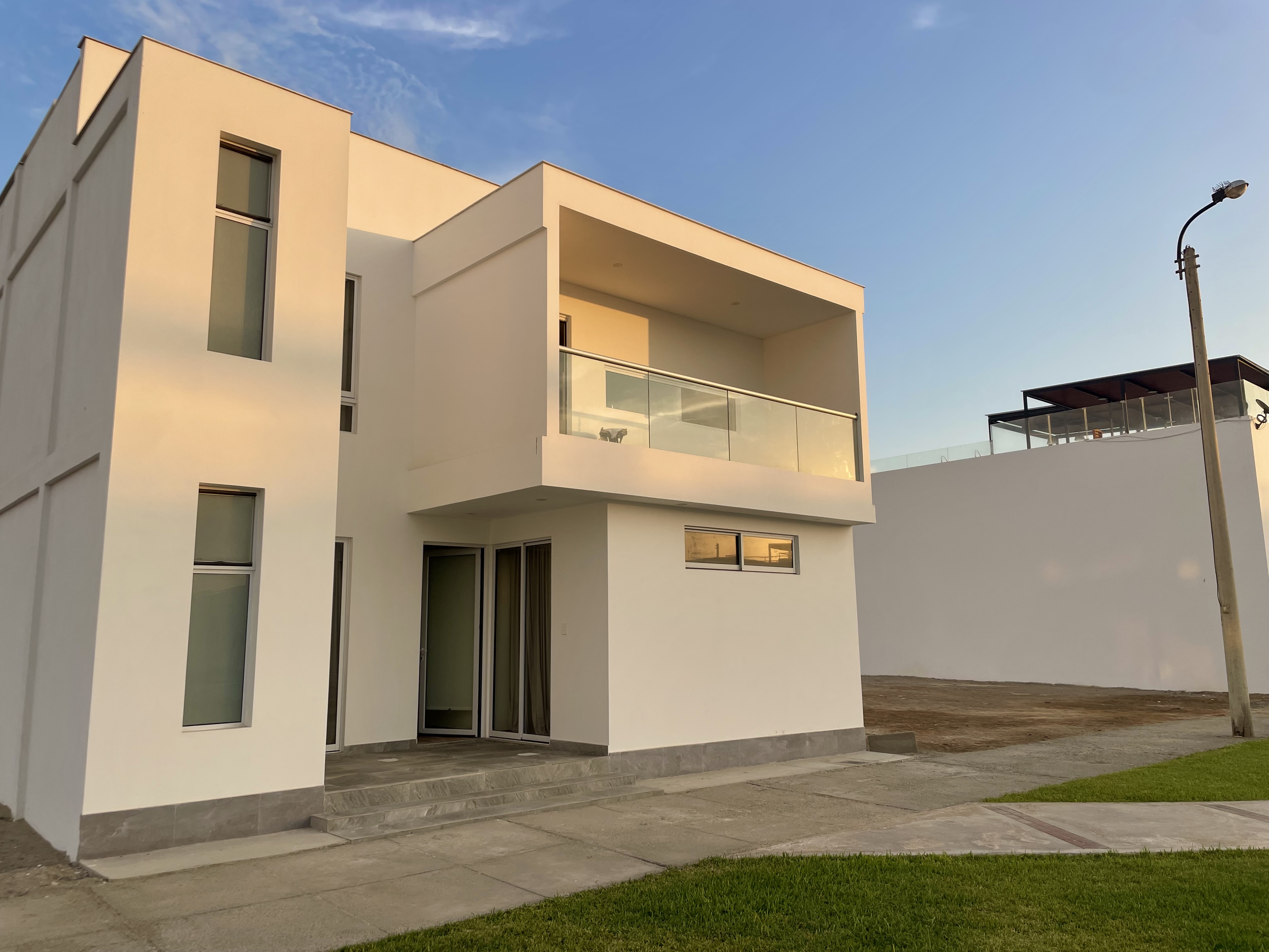 Vista trasera Casa Chocaya – casa vacaciones frente al mar Lima