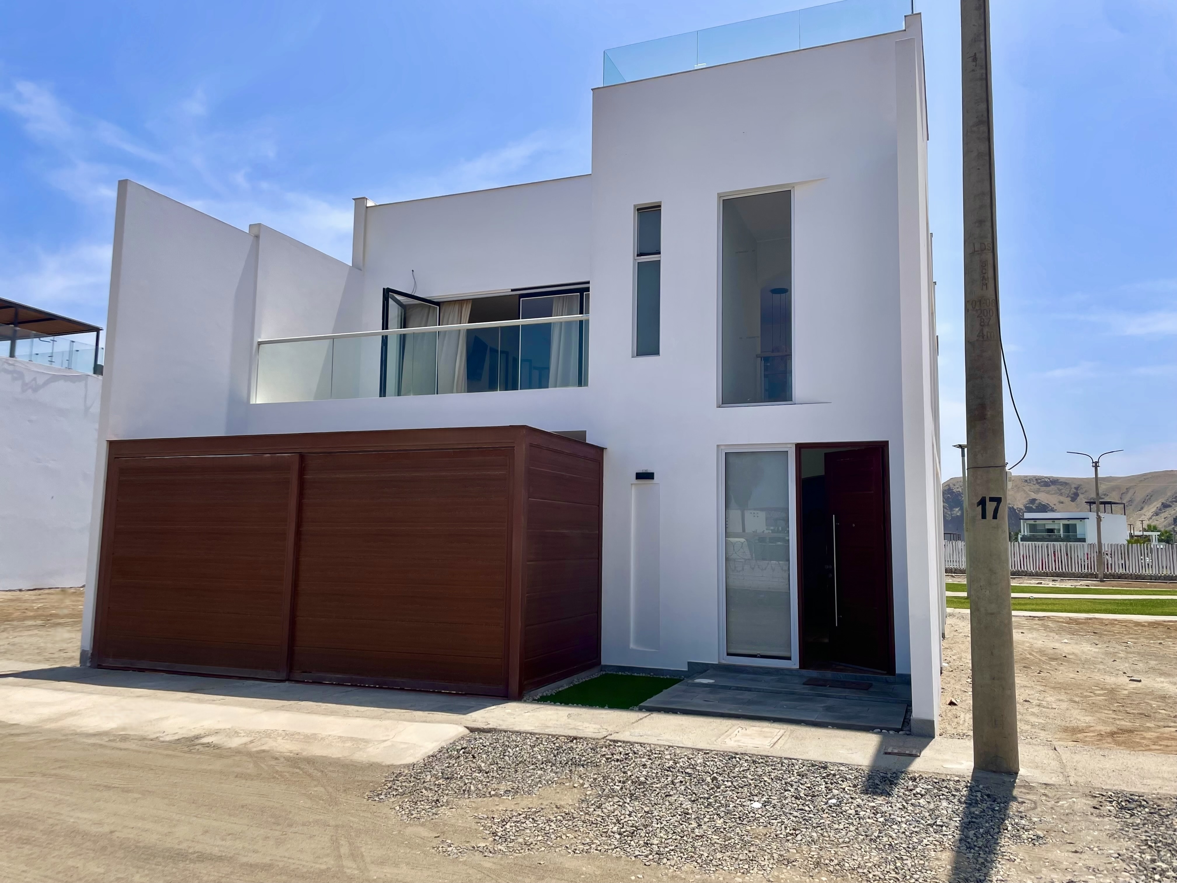 Fachada Casa Chocaya – alquiler casa playa Chocaya Perú