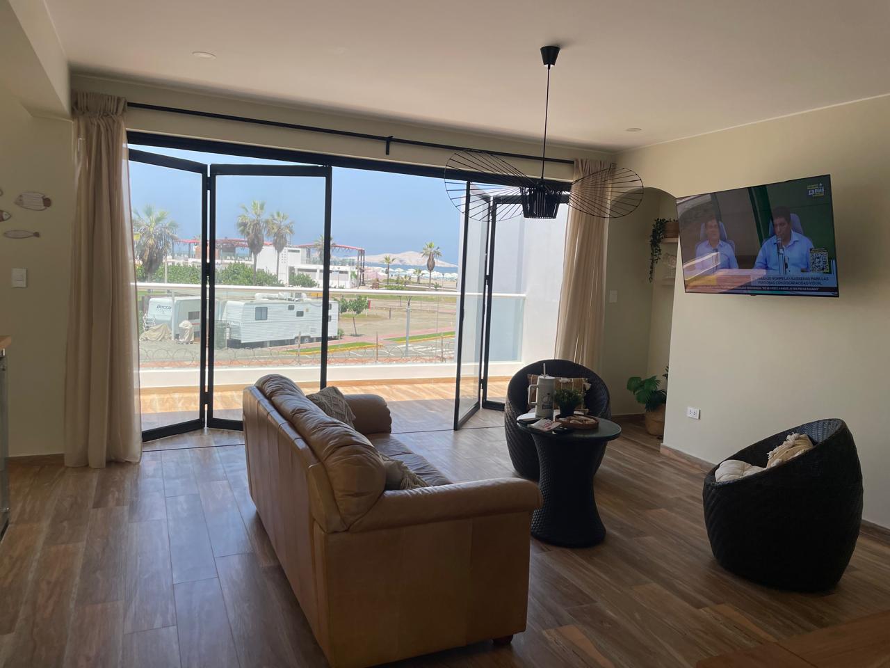 Sala de estar amplia – casa de alquiler en Chocaya Asia