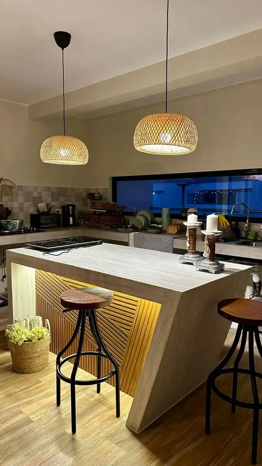 Cocina de noche – Casa Chocaya Chocaya Asia Lima