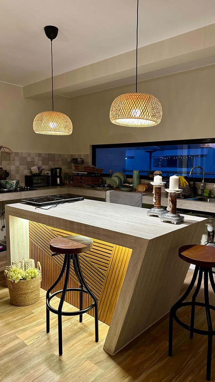 Cocina de noche – Casa Chocaya Chocaya Asia Lima