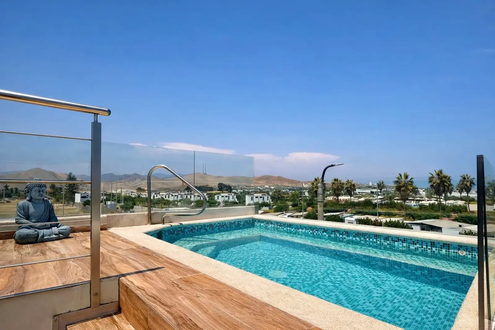 Piscina con vista al frontis – casa playa piscina Asia Lima